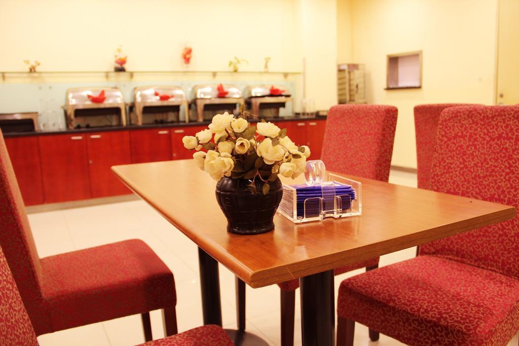 Hanting Hotel Shenyang Tiexi Furniture City מראה חיצוני תמונה